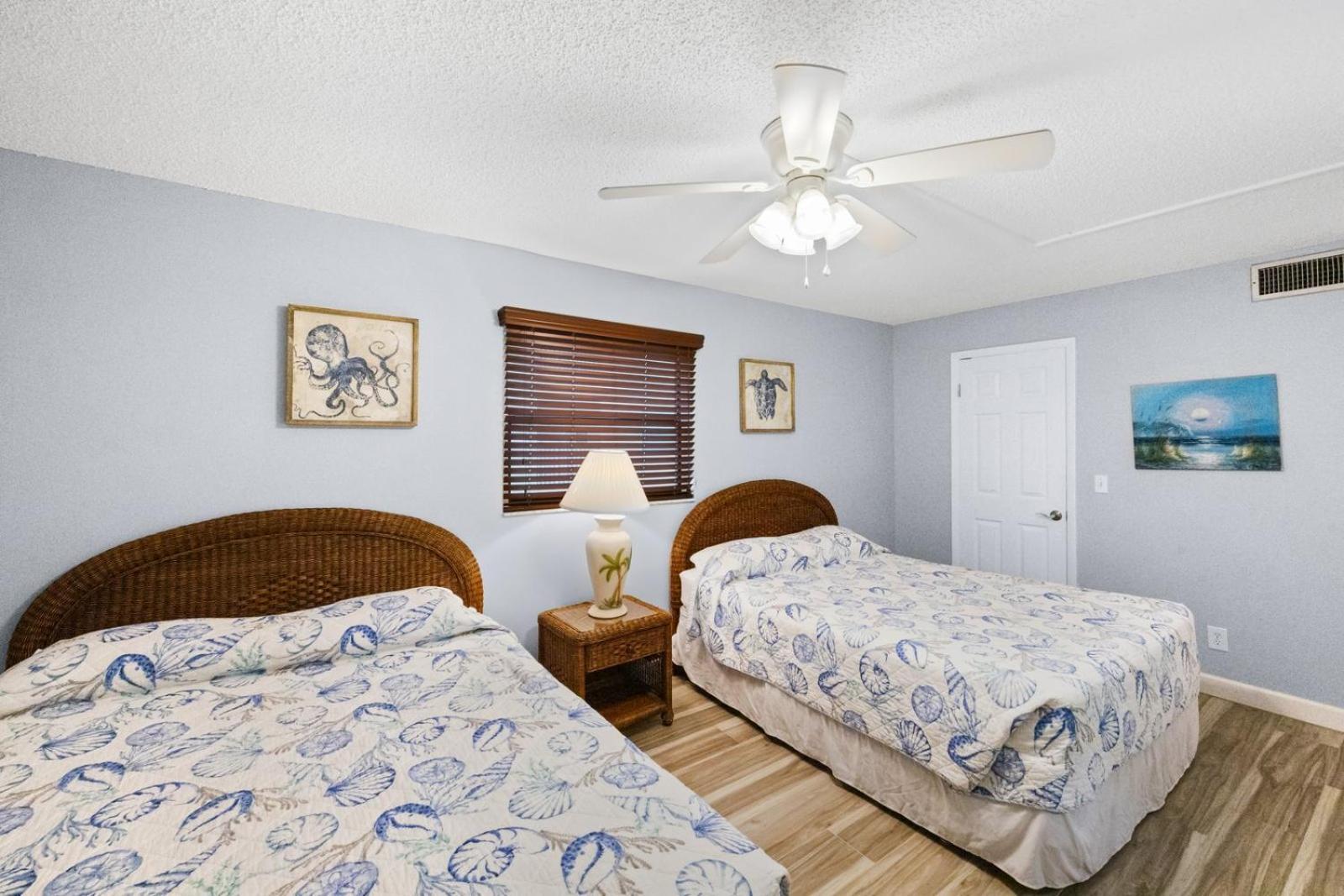 201 Sandy Shores Condos St. Pete Beach Exterior foto